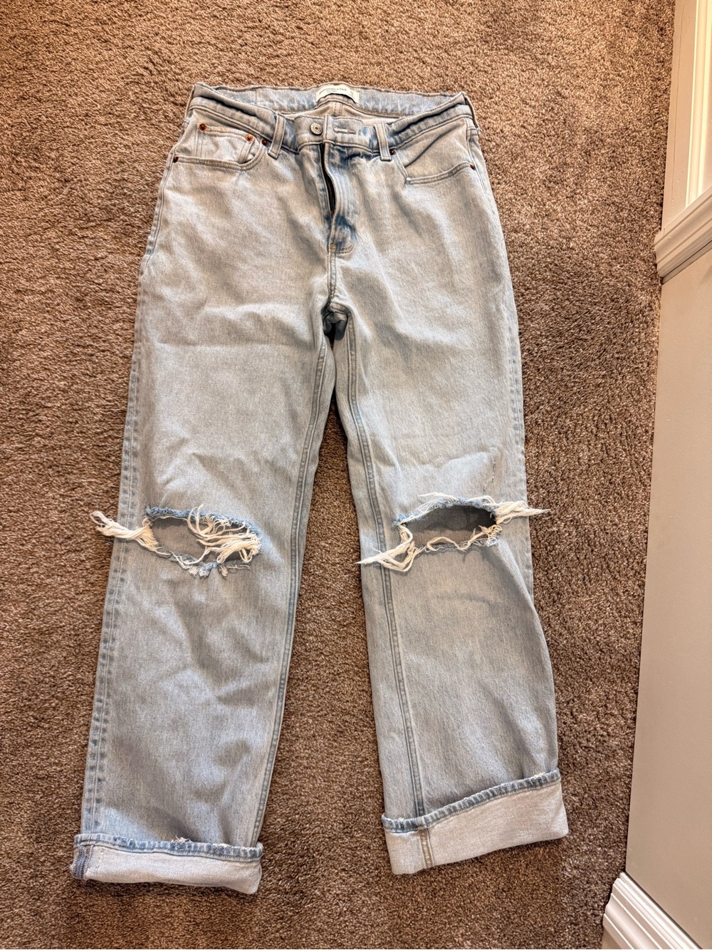 Abercrombie & Fitch Women's Baggy Low Rise Boyfriend Jeans - Light Blue